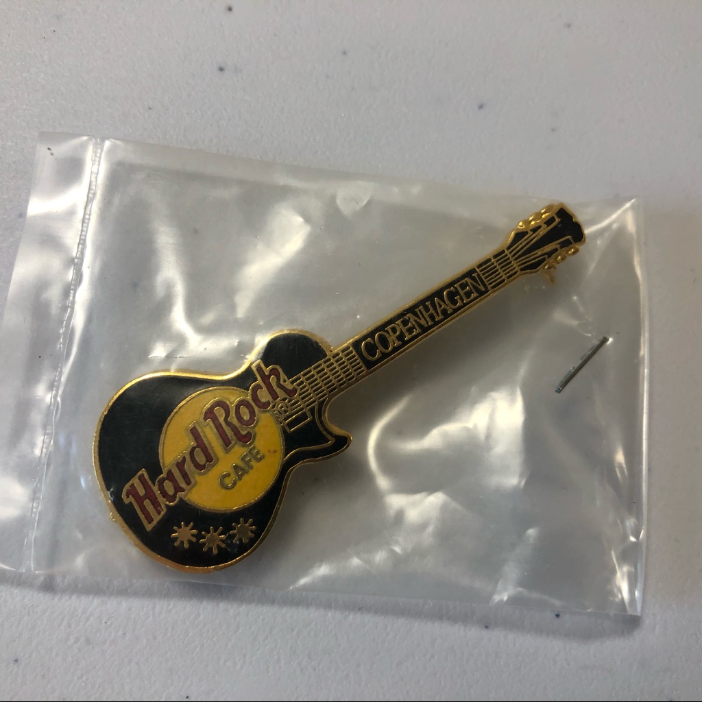 Hard Rock Guitar Copenhagen Souvenir Pin Jewelry